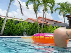 Aj Applegate - Fucking My Hot New Neighbor In The Pool In 4k