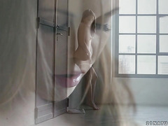 21Naturals Video: Bare